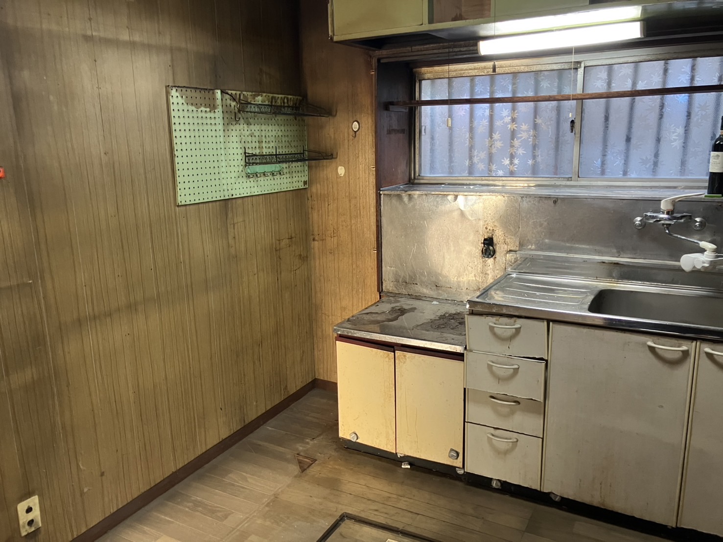 築50年！埼玉県越谷市の空き家の不動産売却に伴う家財整理