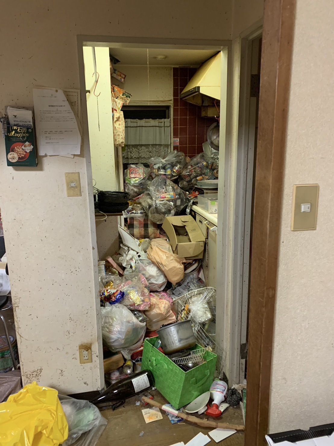 杉並区で亡くなられてから1年放置された物件の残置物撤去